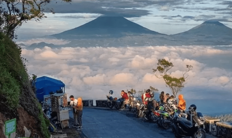 gunung telomoyo yang mempesona