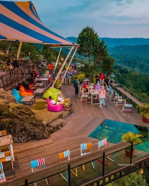 Obelix Hills Wisata Populer Jogja